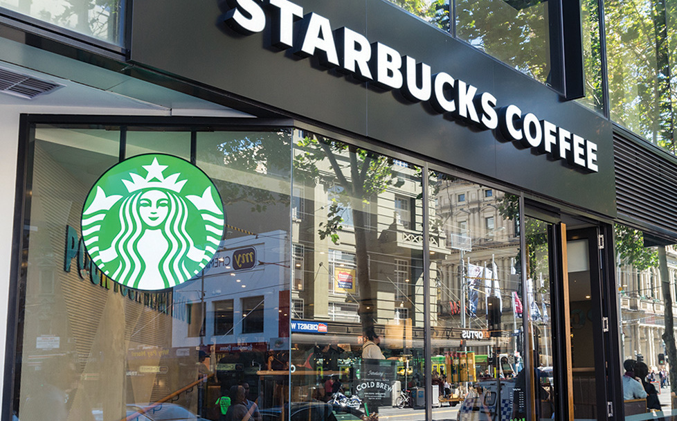 1724050294360179.jpg starbucks.jpg