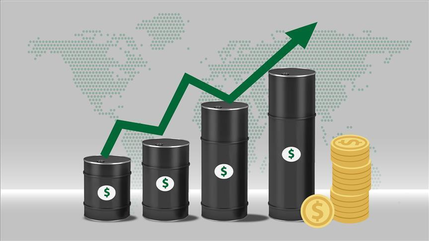 Oil Dips as Trump Extends Iran Truce