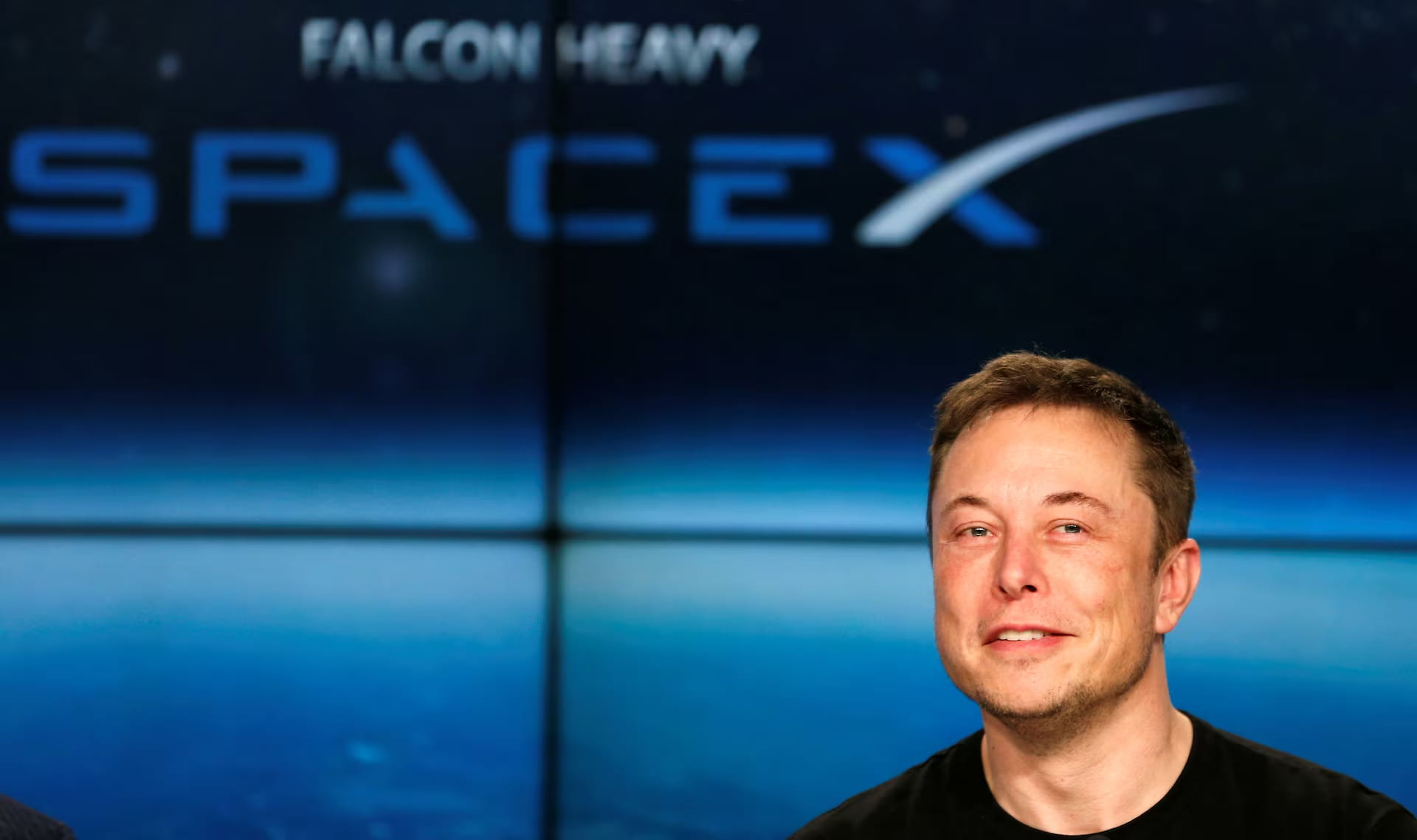 SpaceX Eyes $60B Cursor Deal to Take On OpenAI and Anthropic SpaceX Eyes $60B Cursor Deal to Take On OpenAI and Anthropic